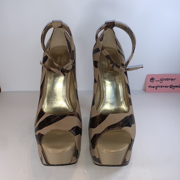 8.5 Morgan Wild Pair Neutral Zebra Ankle Strap Platform Heels - Picture 4 of 16